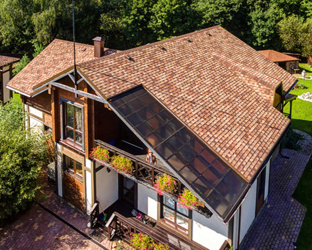 Дома с крышей шинглас